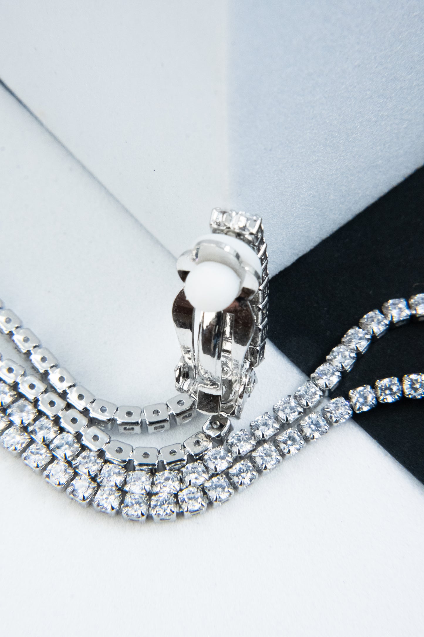 ORECCHINI CLIP 2 FILI STRASS ARGENTO