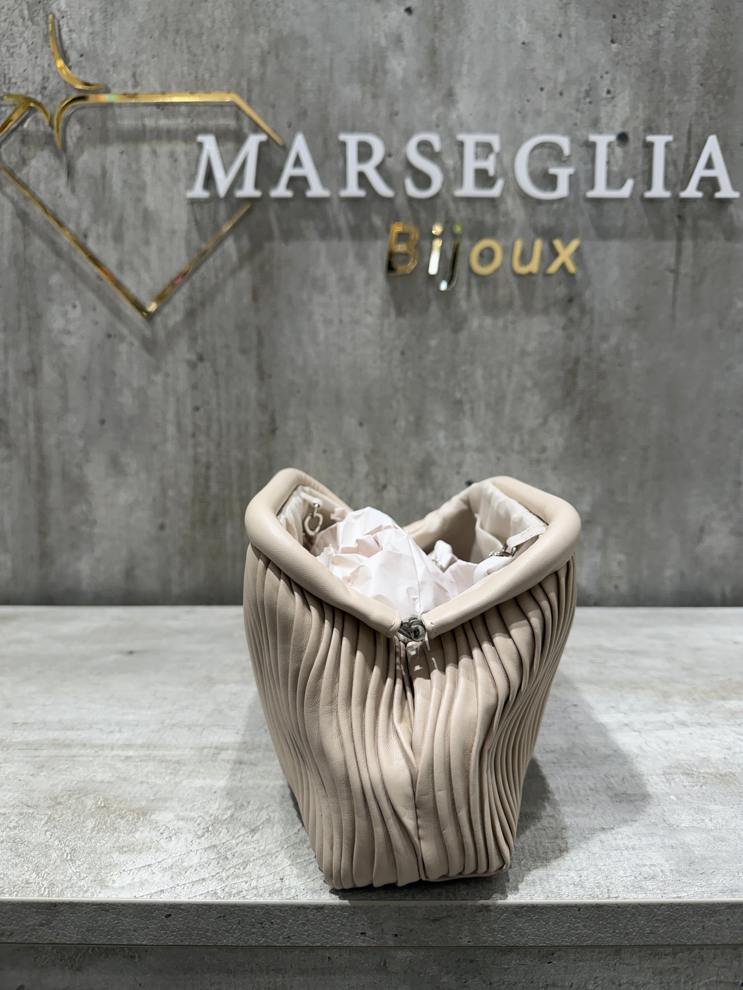 CLUTCH PLISSE BEIGE