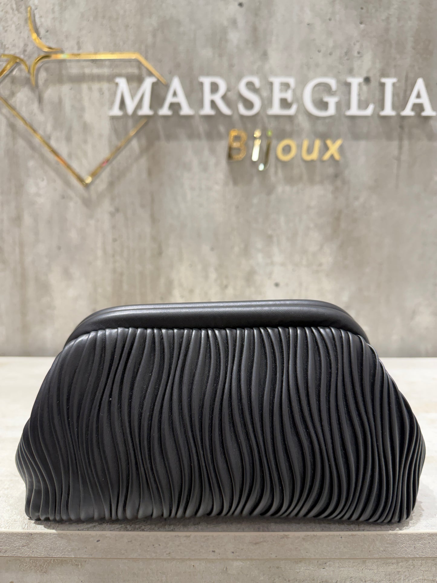CLUTCH PLISSE NERO