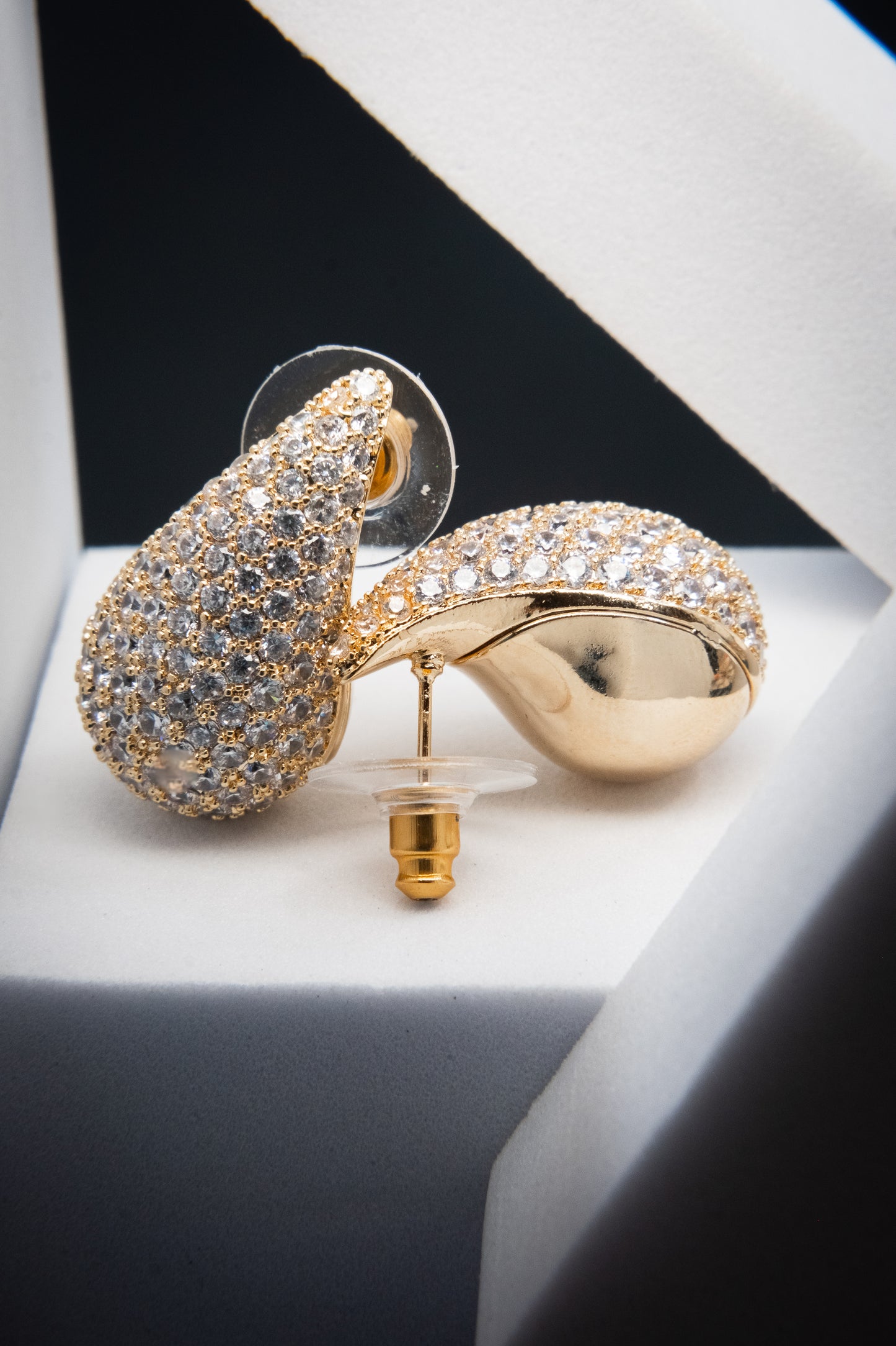 ORECCHINI GOCCIA CRISTALLI ORO 2,5 CM