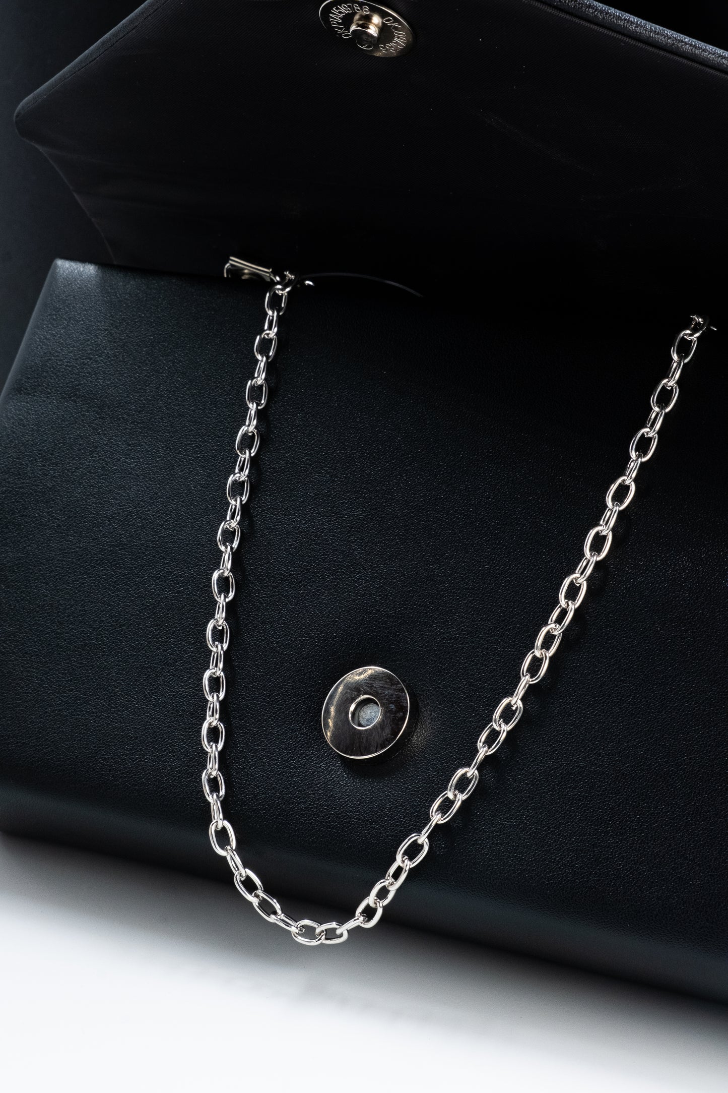 POCHETTE IN ECOPELLE NERA