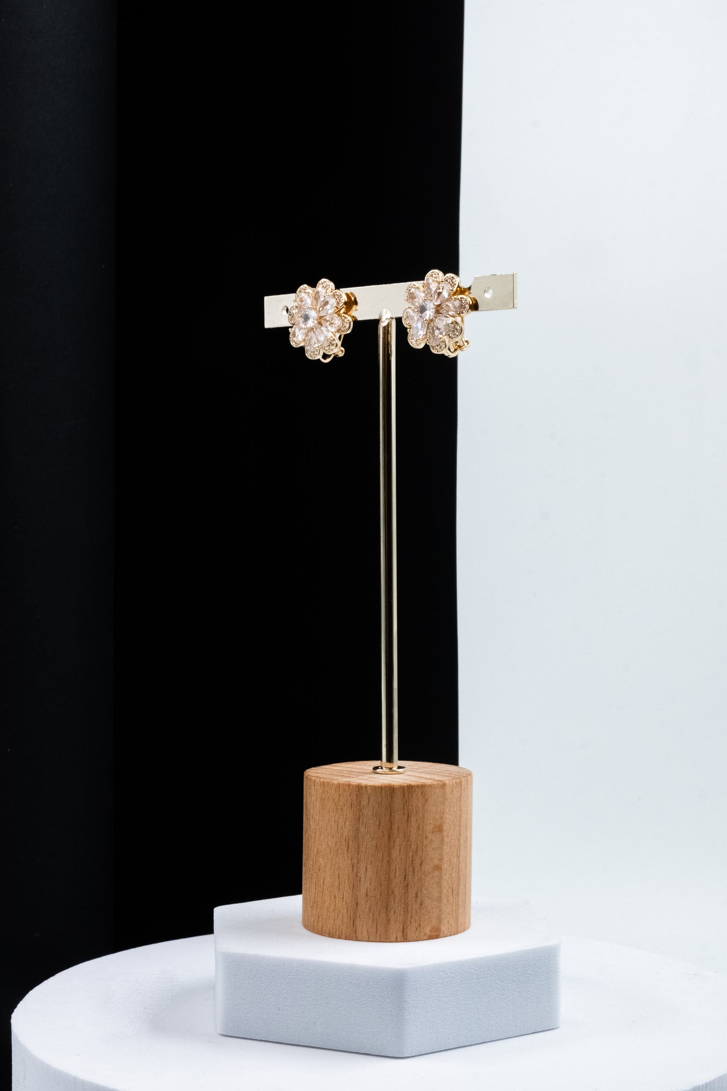 ORECCHINI CLIP FIORE ORO