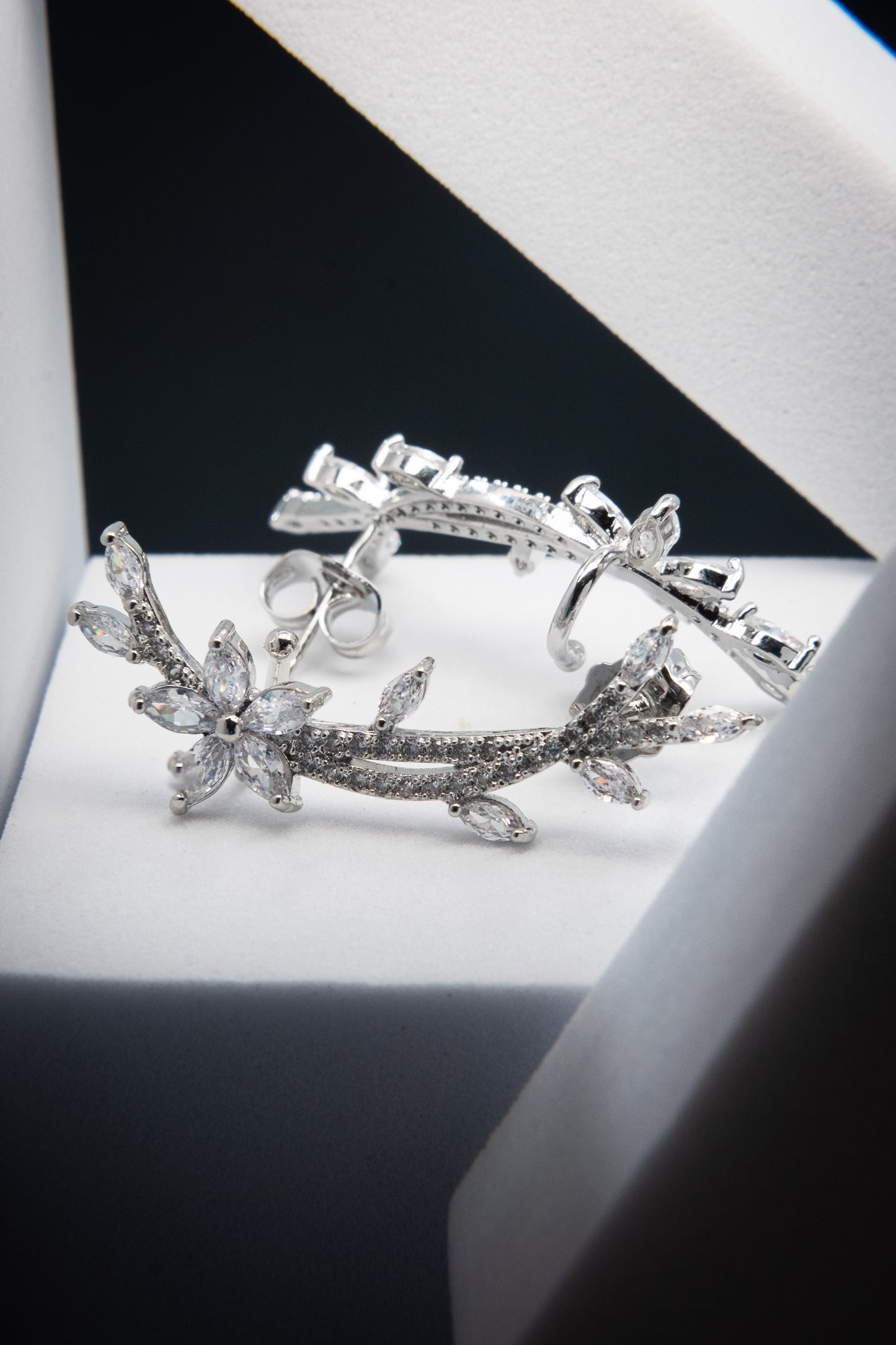 ORECCHINI EAR CUFF FIORE ARGENTO