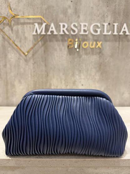 CLUTCH PLISSE BLU