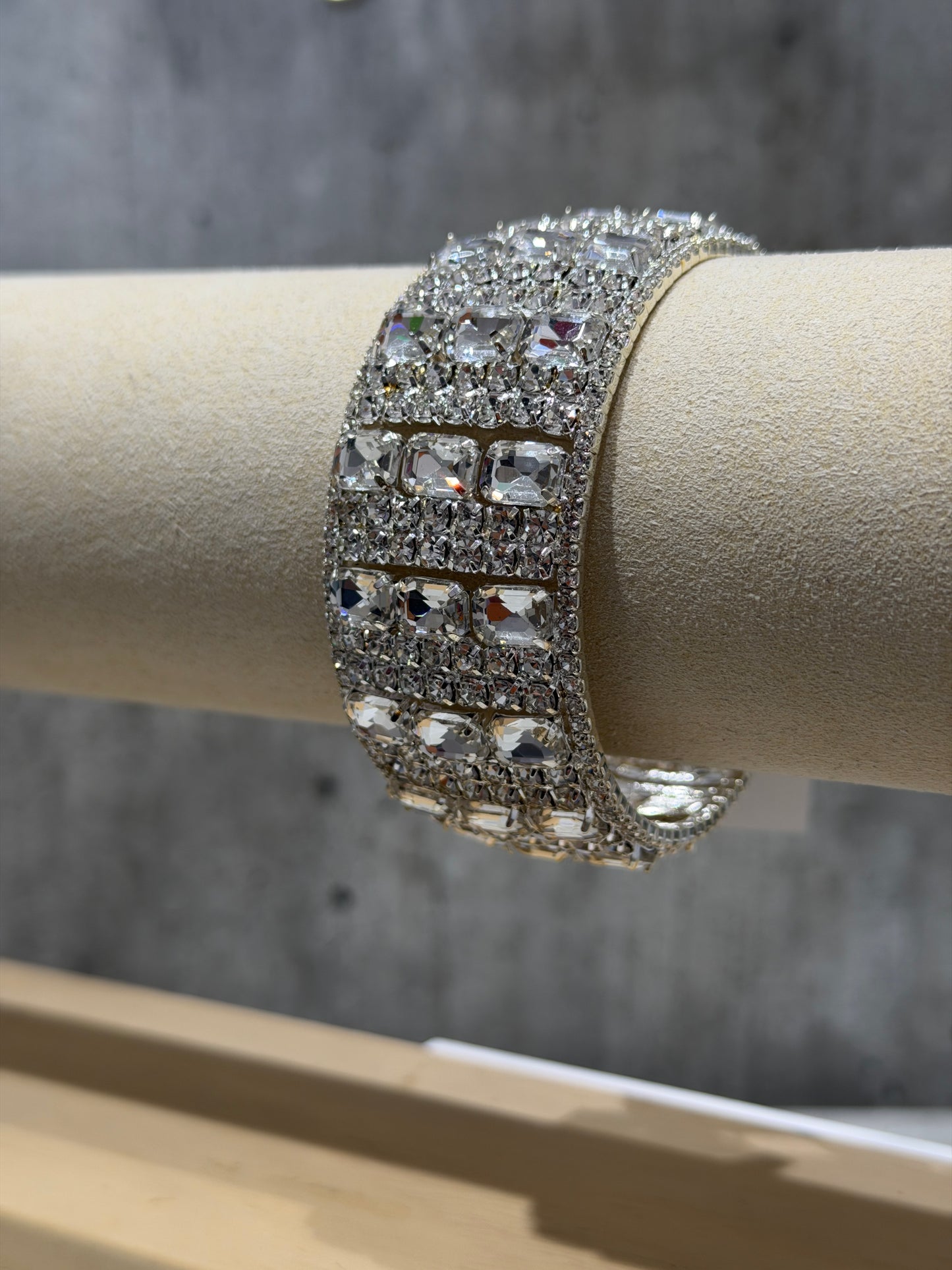 BRACCIALE RIGIDO FASHION ARGENTO