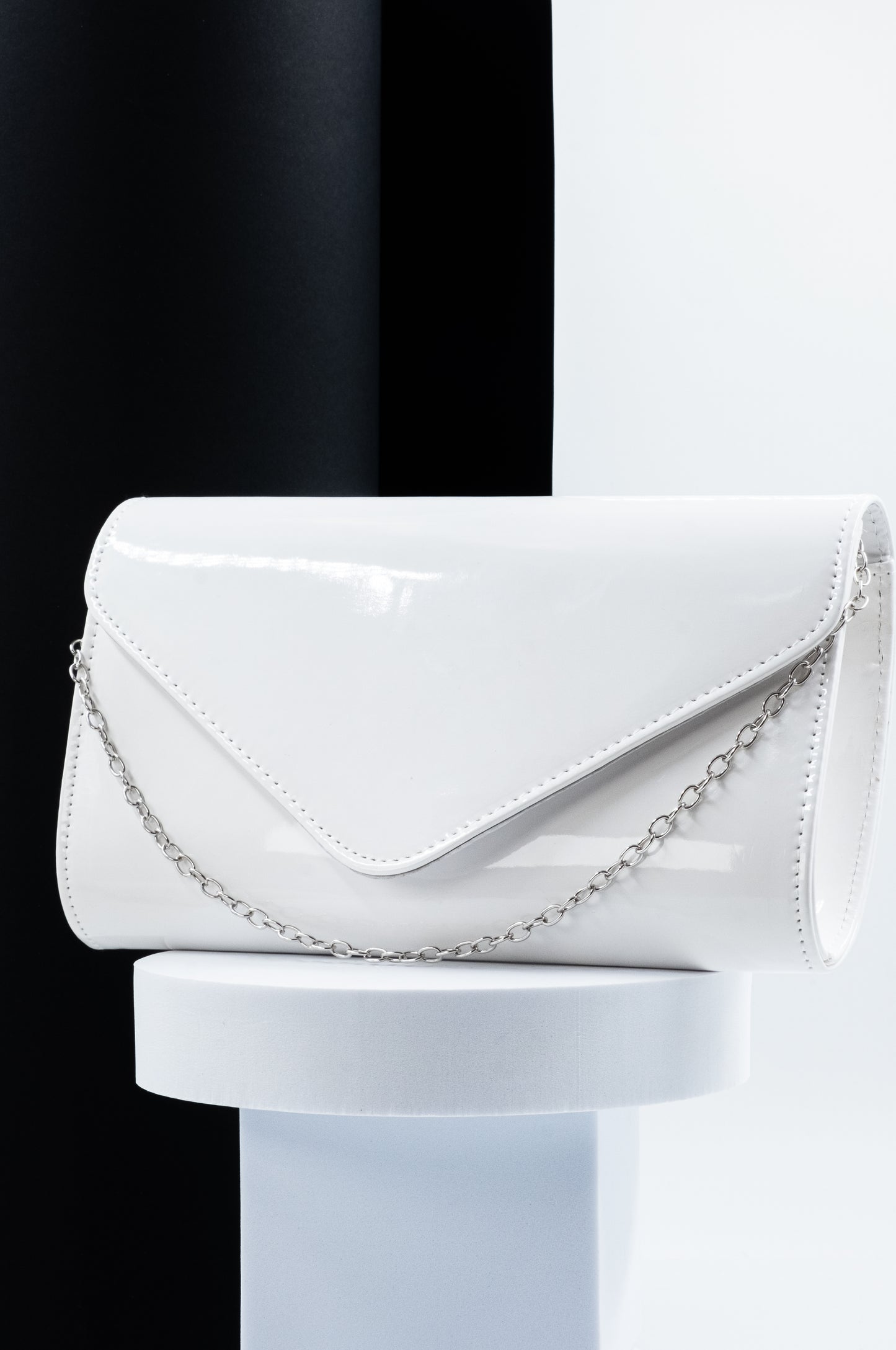 POCHETTE IN VERNICE BIANCA