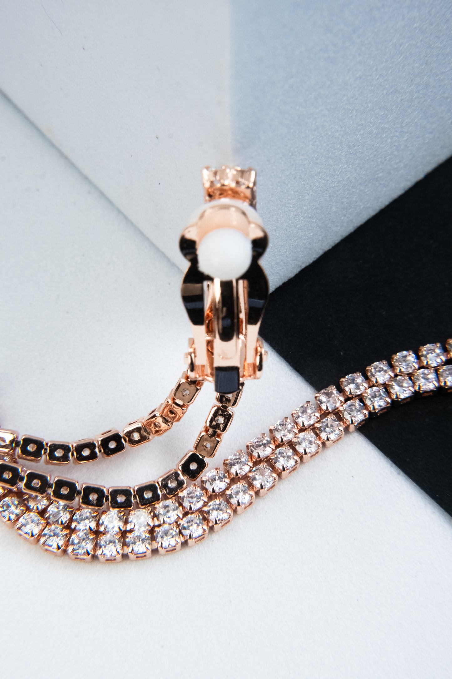 ORECCHINI CLIP 2 FILI STRASS ORO ROSA