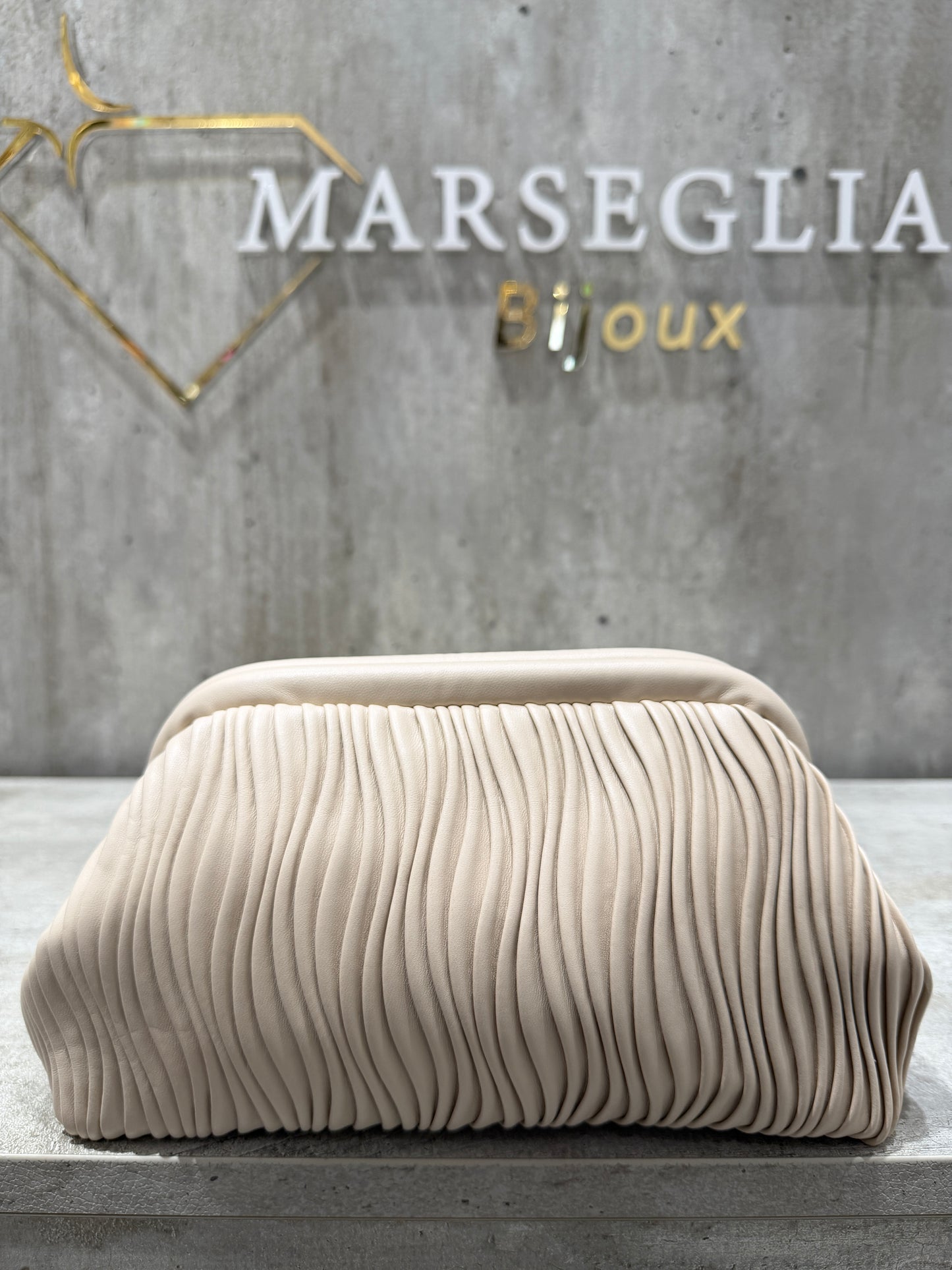 CLUTCH PLISSE BEIGE
