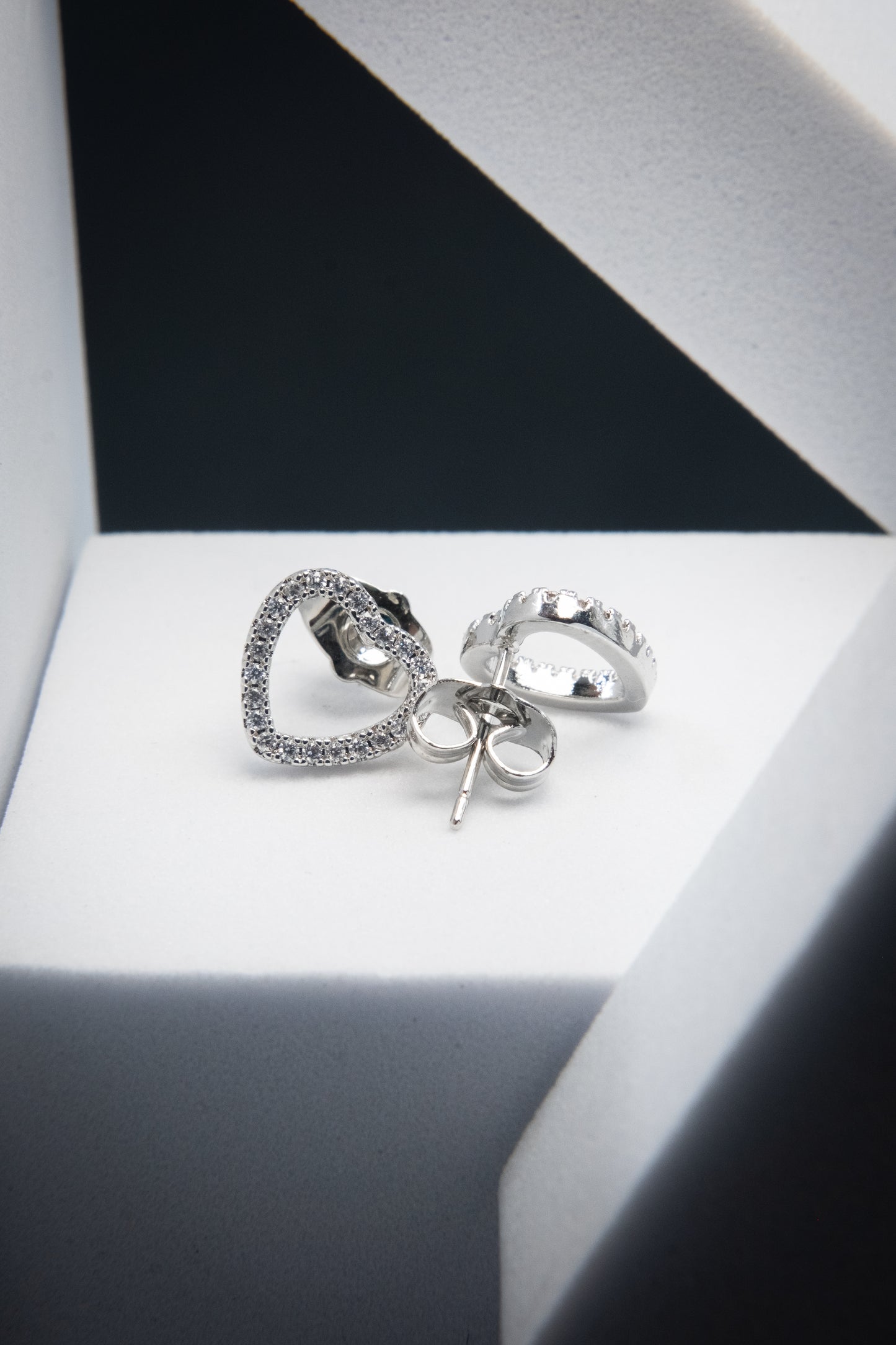 ORECCHINI CUORE FORATO ARGENTO