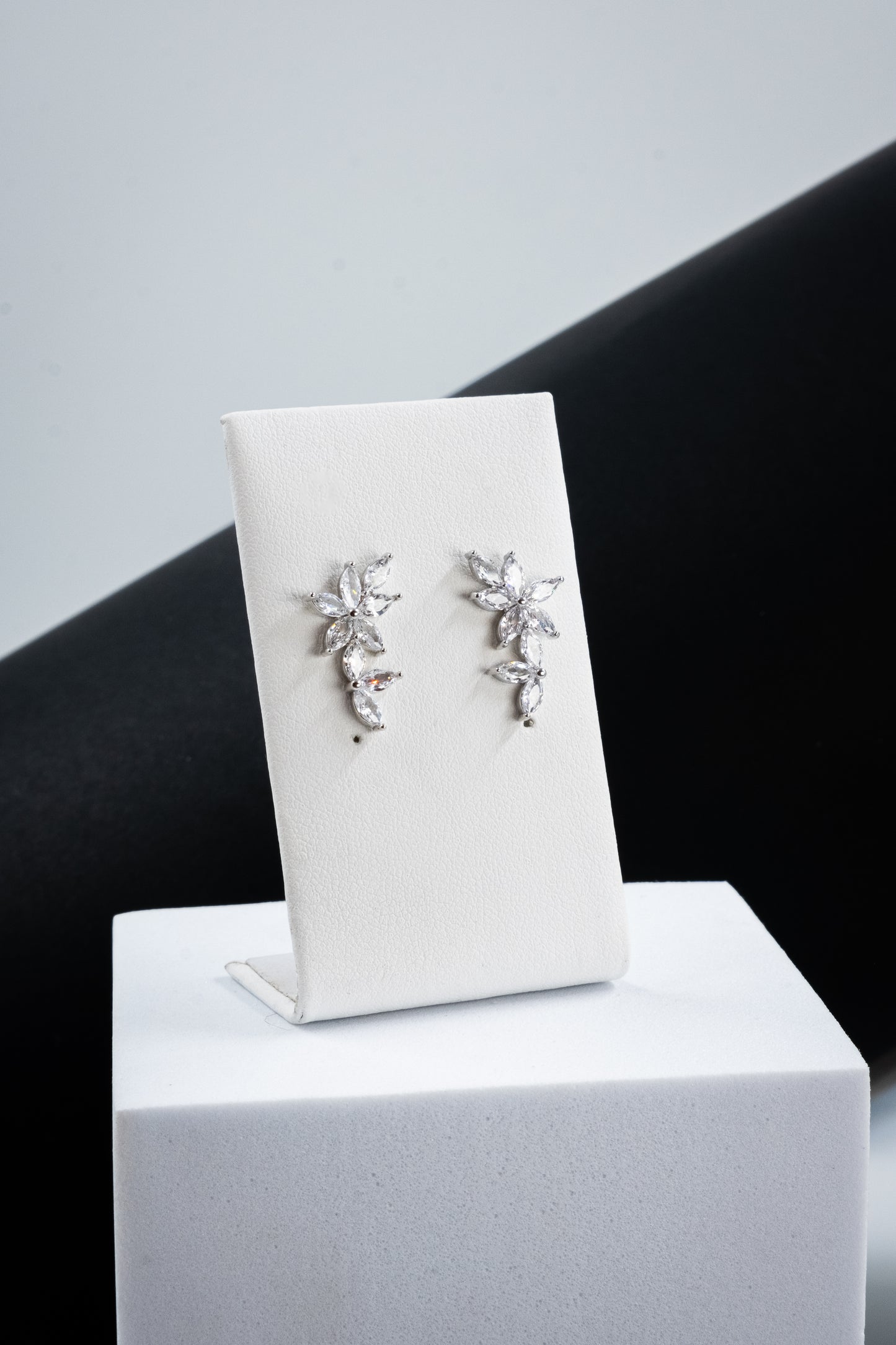 ORECCHINI FIORE & PETALI ARGENTO